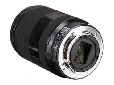 Sony E-Mount APS-C Lens 18-200mm F3.5-6.3LE OSS