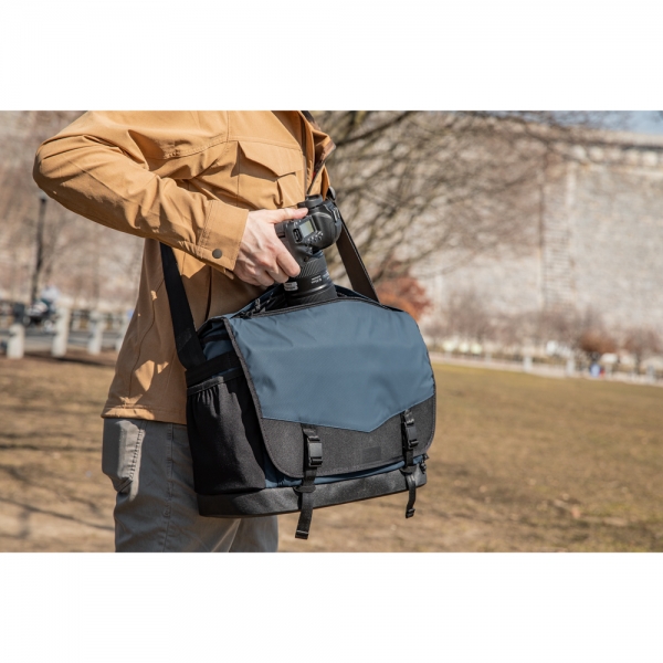 Tenba DNA 16 DSLR Messenger